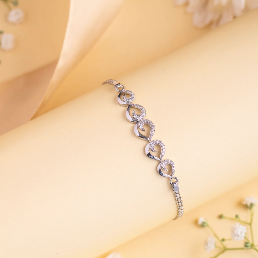 Series of hearts bracelet